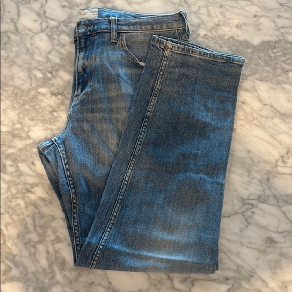 Classic Blue Denim Jeans, Everlane, 33x30, light wash selvedge straight fit